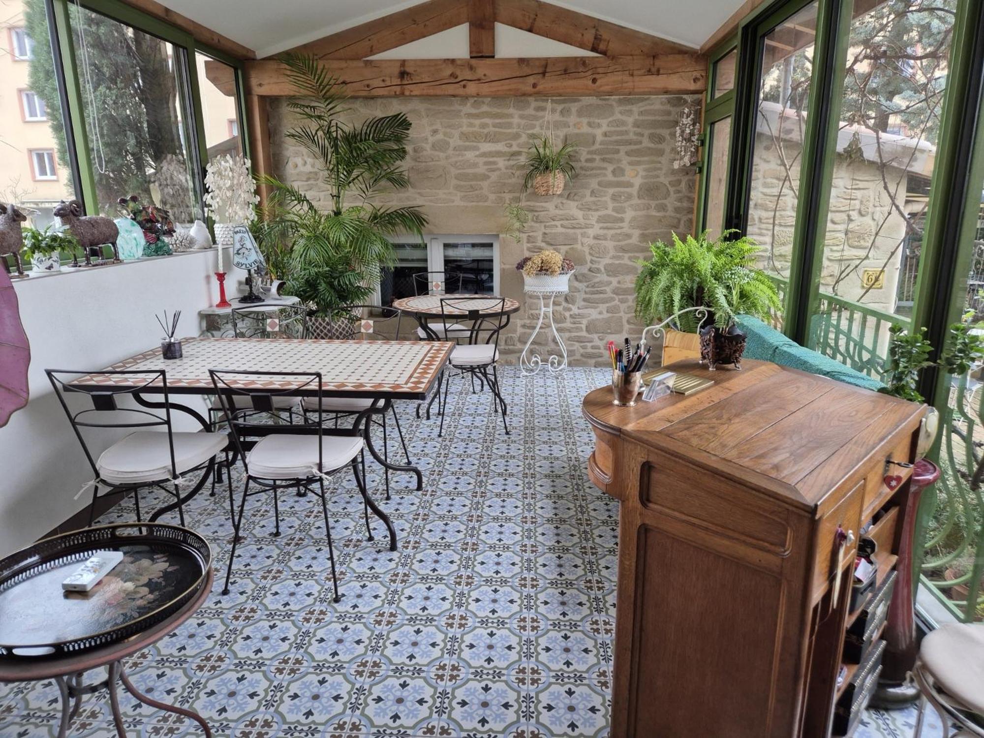 Maison d'Hôtes et Roulotte Le 6 Bis Romans-sur-Isère Exterior foto